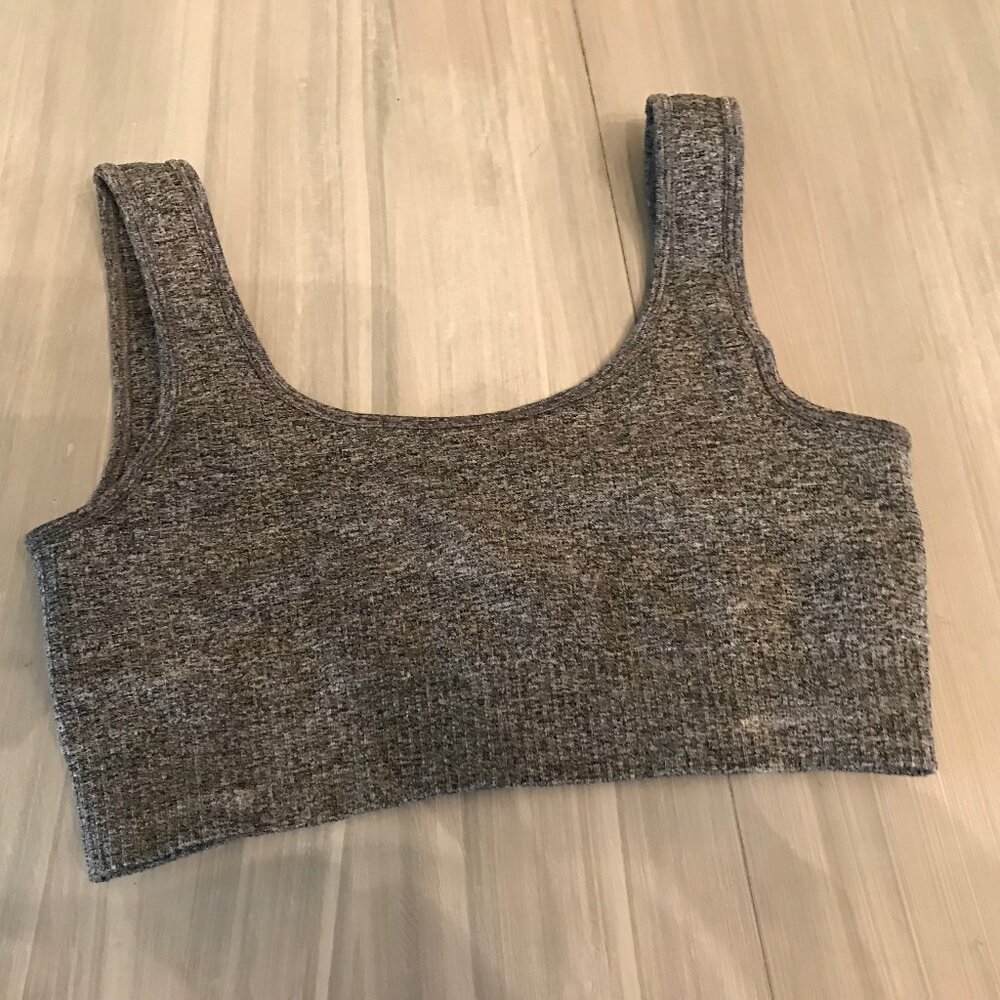 Ladies Grey Sports Bra Size Medium $5.00 AS AN ADD ON ITEM